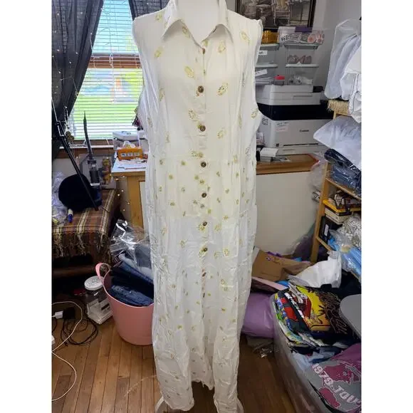 Rhea Cotton Embroidered Maxi Dress Floral Buttons Boho Cottagecore NWT - Picture 2 of 5